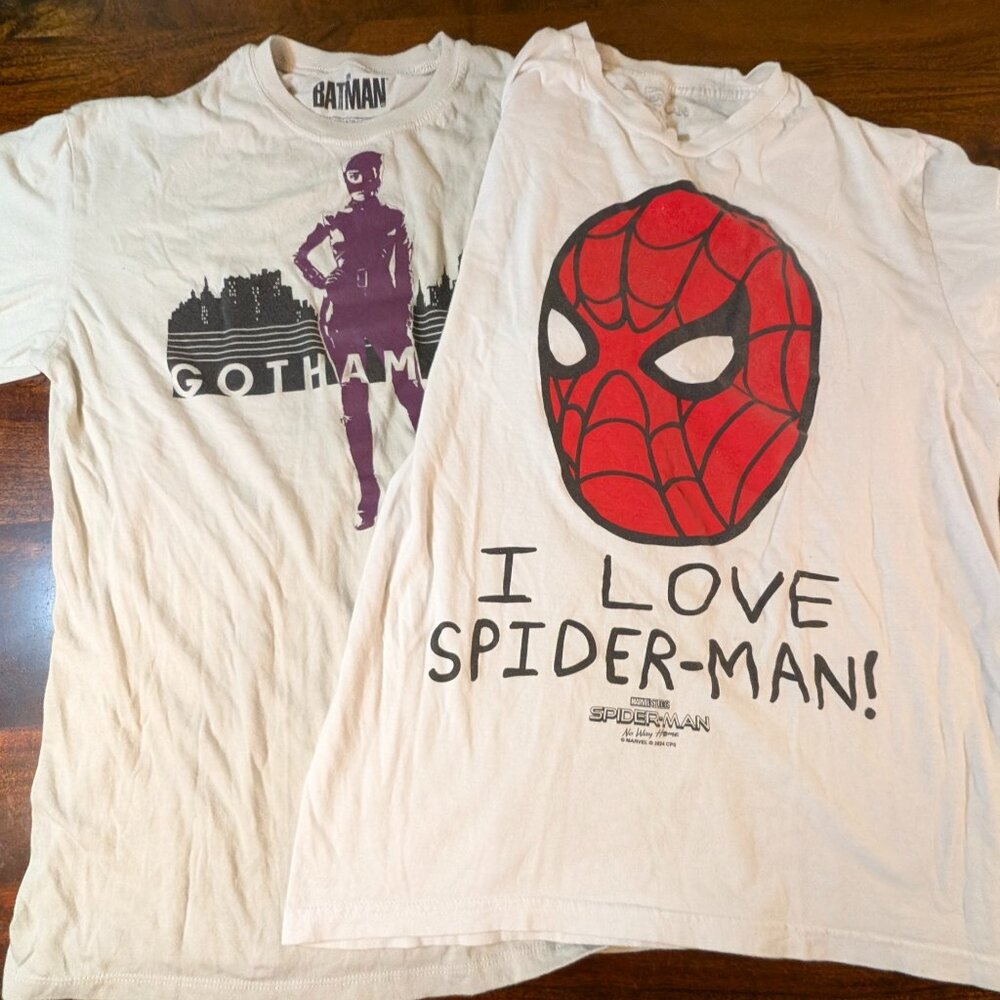 Rare Batman Catwoman Gotham City T-Shirt DC SZ L Spiderman No Way Home SZ M
